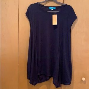 Francesca’s Short Sleeve Asymmetrical Flowy Top